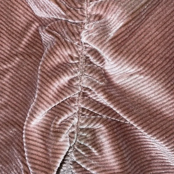 🛼 {PRICE FIRM} UO Ruched Ribbed Cropped Top - Picture 4 of 6